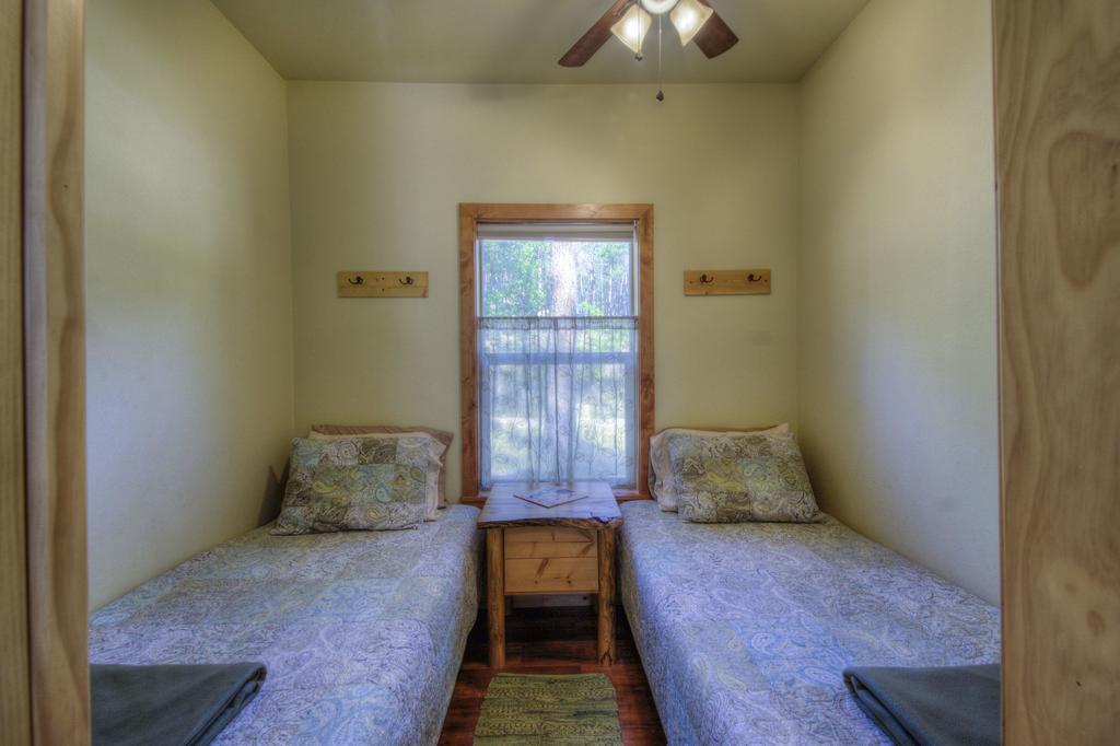 Вилла Yak Ridge Cabins And Farmstead By Mount Rushmore Кистон Экстерьер фото